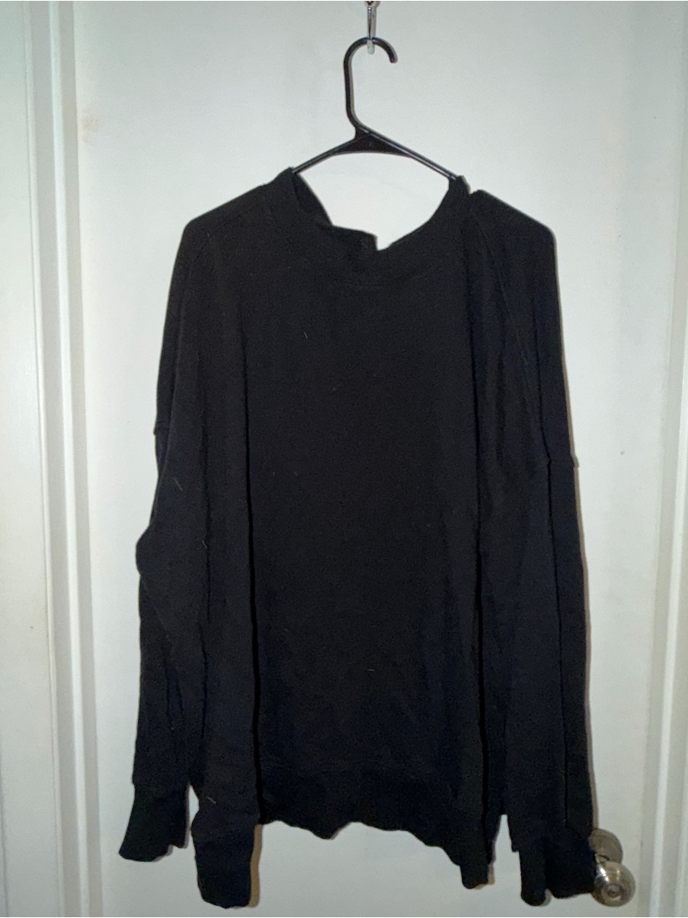 aerie women’s Black Crewneck Long-Sleeve Sweater